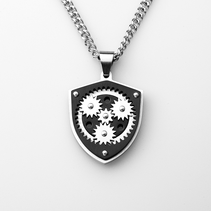 Mann: Stainless Steel Gear Two-Tone Pendant halsband